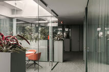 Incredibly stylish work was carried out by UALCOM together with the Architectural Studio of Roman and Dmitri Selukiv.